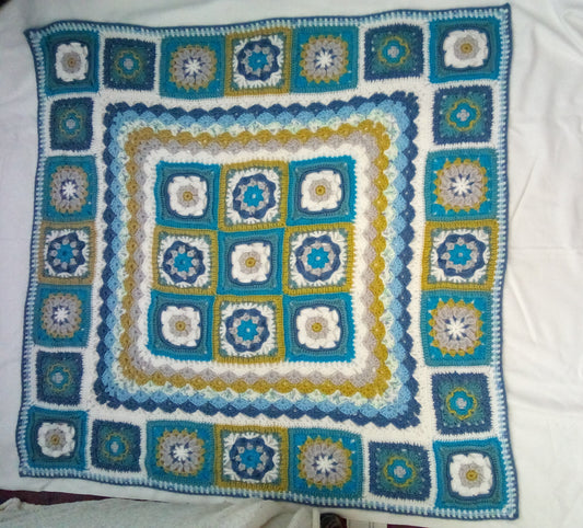 Crochet Tiles blanket (93cm x 93cm)